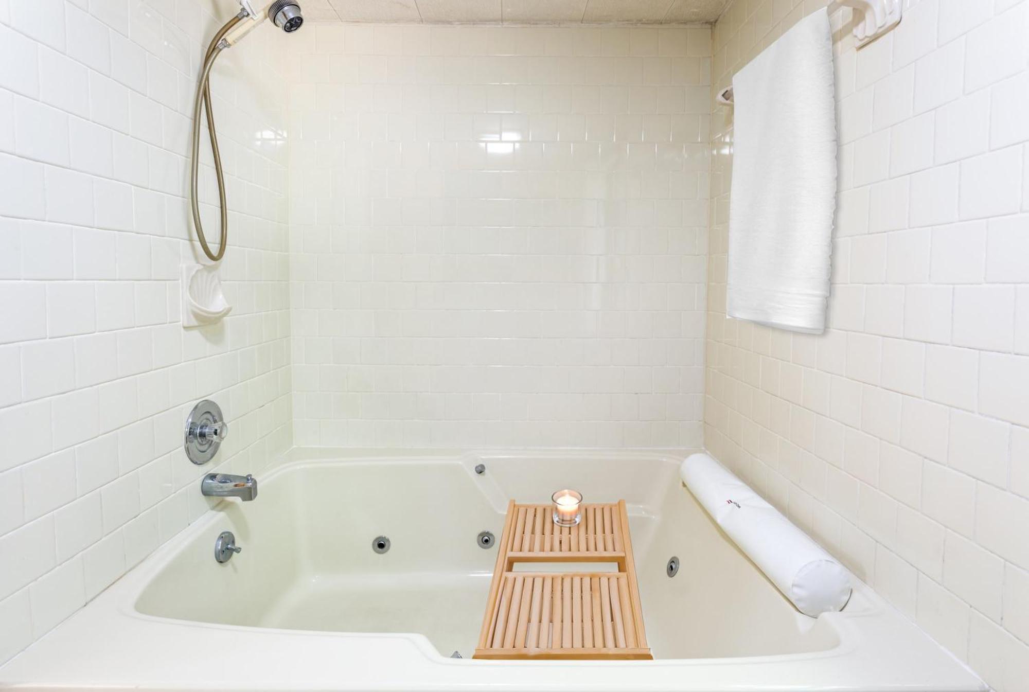 Hot Tub, Large Deck, Wifi, Fire Pit At Chalet Cabin Morton Grove Esterno foto